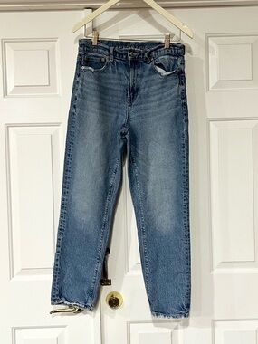 American Eagle | Super High Rise Straight Denim Jeans